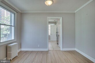 859 N Abingdon St in Arlington, VA - Building Photo - Building Photo