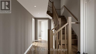 325 Voyageur Pl in Russell, ON - Building Photo - Building Photo