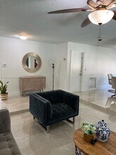 10860 NW 40th St in Coral Springs, FL - Building Photo - Building Photo