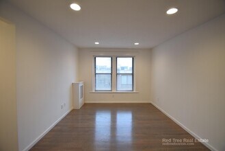 1 Peterborough St, Unit 19 Peterborough #17 in Boston, MA - Building Photo - Building Photo