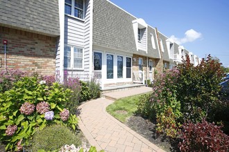 Fairfield On The Bay in Patchogue, NY - Building Photo - Building Photo