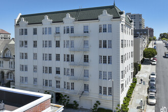 2400 Buchanan St in San Francisco, CA - Building Photo - Building Photo