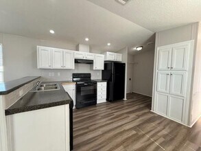 11409 Betsy Way in Tampa, FL - Building Photo - Building Photo