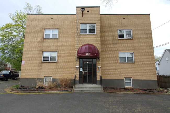 33 Burnside Ave