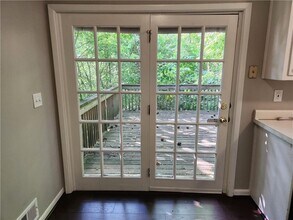 1184 N Decatur Rd in Atlanta, GA - Building Photo - Building Photo