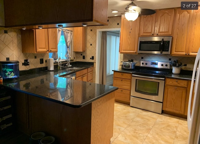 3214 Acapulco Dr in Riverview, FL - Foto de edificio - Building Photo