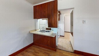 302 4th St NE in Mandan, ND - Building Photo