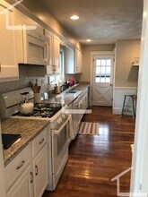 32 Irvington Rd, Unit #2 in Somerville, MA - Building Photo - Building Photo