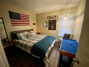 424 Thomas St, Unit #1 in Plainwell, MI - Building Photo - Building Photo