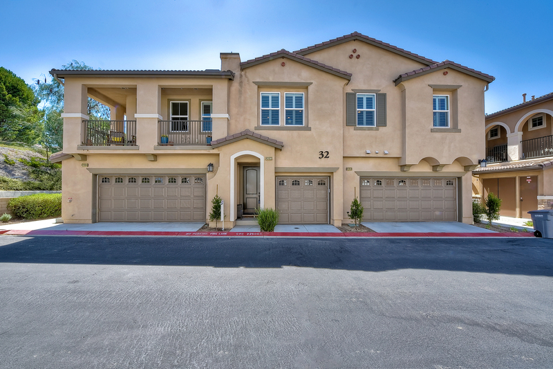 42922 Calle Cristal in Temecula, CA - Foto de edificio