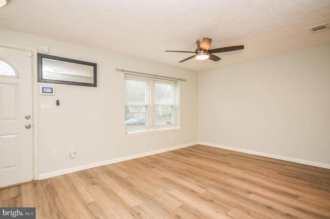 12521 Laurel Grove Pl in Germantown, MD - Building Photo - Building Photo