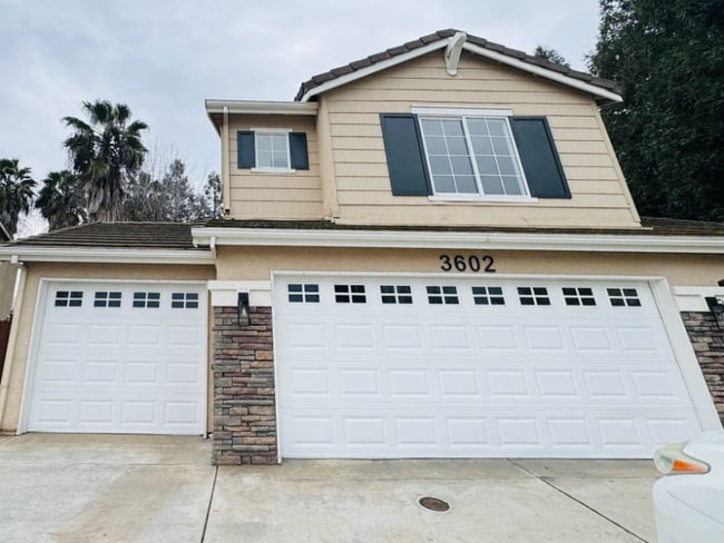 property at 3602 Swan Ct