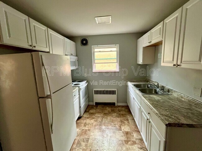 2739 Lafeuille Ave in Cincinnati, OH - Building Photo - Building Photo