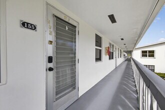 155 Windsor G in West Palm Beach, FL - Building Photo - Building Photo
