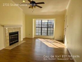 2733 Silver Creek Dr in Arlington, TX - Building Photo