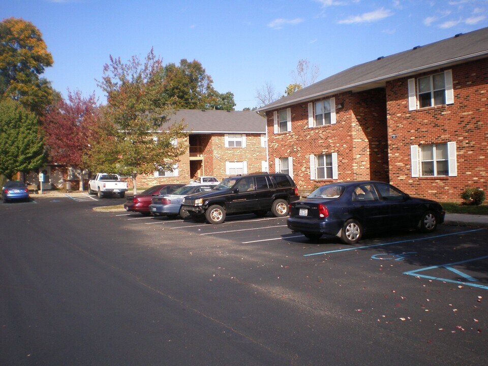 Lone Oak Apartments in Brandenburg, KY - Building Photo