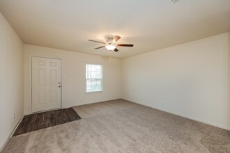 7268 Jebson Pass in San Antonio, TX - Building Photo - Building Photo
