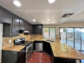 2272 Sandcastle Way in Sacramento, CA - Foto de edificio - Building Photo