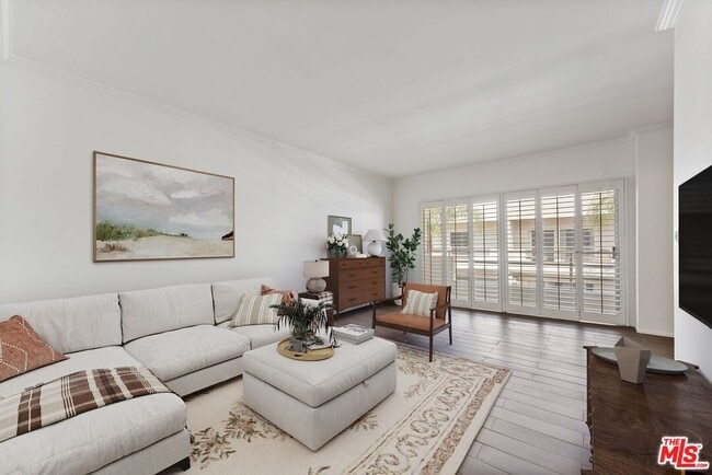 property at 1131 Alta Loma Rd