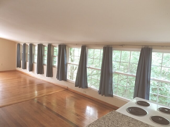 411 W South St, Unit Apartment A in Fayetteville, AR - Foto de edificio - Building Photo