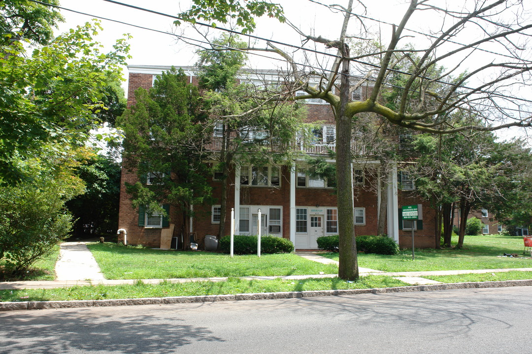 Templeton Arms in Elizabeth, NJ - Building Photo