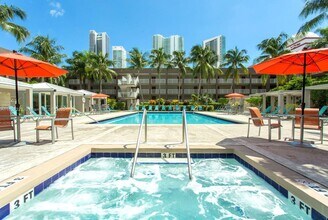 915 NW 1st Ave in Miami, FL - Building Photo - Building Photo