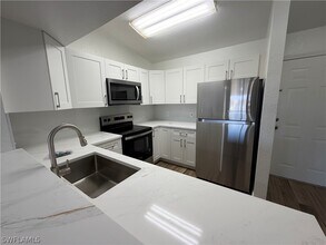 8274 Key Royal Cir in Naples, FL - Building Photo - Building Photo