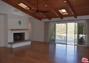 11365 Chalon Rd in Los Angeles, CA - Building Photo - Building Photo