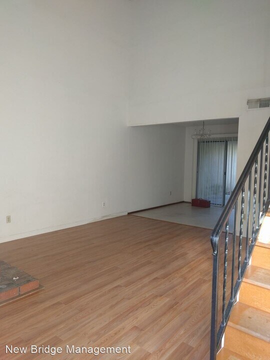 1305 Sylvan Meadows Dr in Modesto, CA - Building Photo