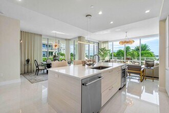 3 Water Clb Wy, Unit 401 in North Palm Beach, FL - Building Photo - Building Photo