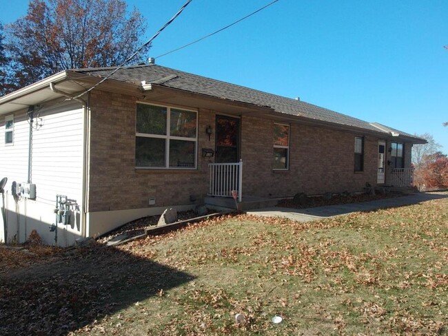120 S Sterling Ave in Sugar Creek, MO - Building Photo - Building Photo