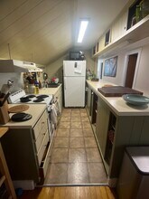 49 Pond St, Unit 2 in Boston, MA - Building Photo - Building Photo