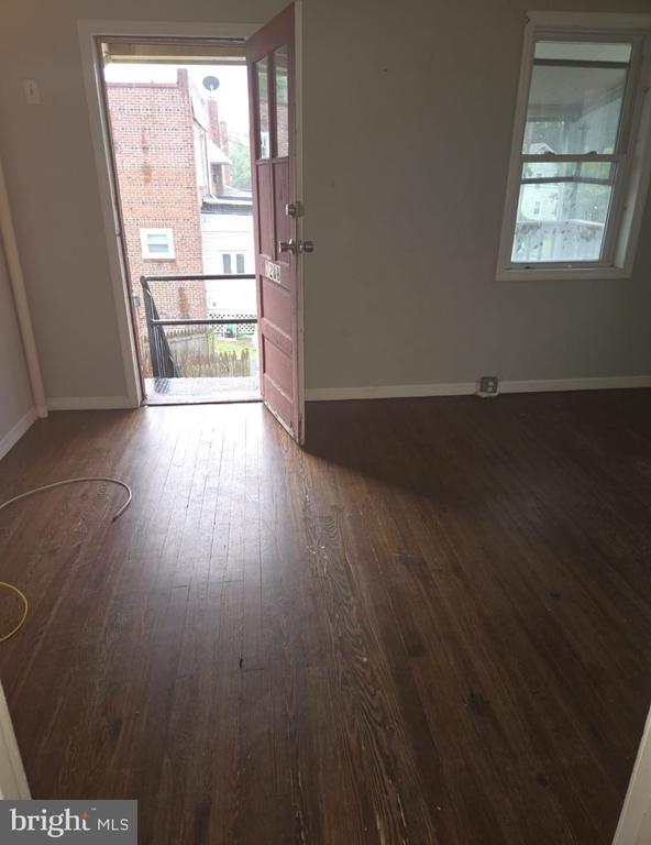 728 W Maple Ave in Merchantville, NJ - Building Photo - Building Photo
