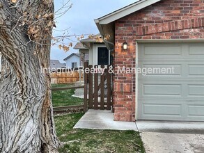 475 E Chiswick Cir in Littleton, CO - Building Photo - Building Photo