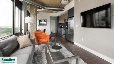 5201 Leesburg Pike in Baileys Crossroads, VA - Foto de edificio - Building Photo