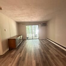 915 Edgell Rd in Framingham, MA - Building Photo - Building Photo