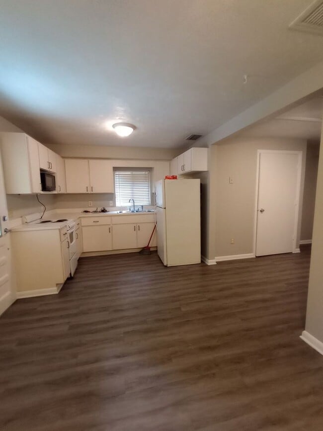 1626 Alexander Dr in DeLand, FL - Building Photo - Building Photo