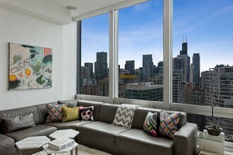 500 W Superior St-Unit -2009 in Chicago, IL - Building Photo - Building Photo