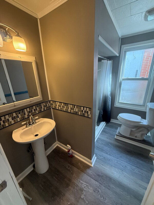 1303-1303.5-13035 Penn Ave, Unit Apt C in Jeannette, PA - Foto de edificio - Building Photo