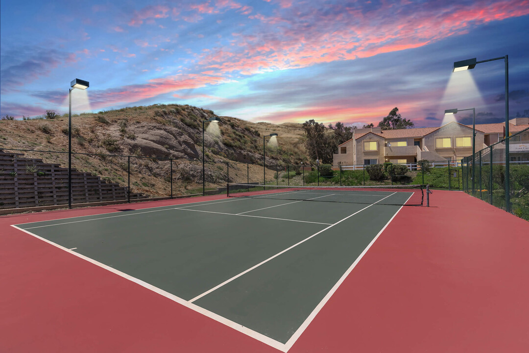 Sand Canyon Villas & Townhomes in Canyon Country, CA - Building Photo