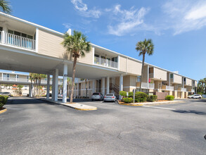 Seaplace Condominiums in Atlantic Beach, FL - Building Photo - Building Photo