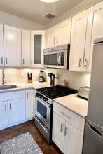 134 W 71st St in New York, NY - Building Photo - Building Photo