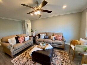 307 Robinson Ave in Patchogue, NY - Building Photo - Building Photo