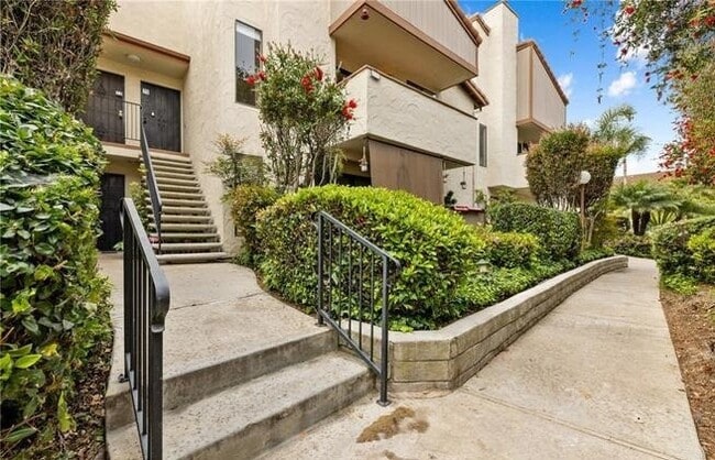 110 N 2nd Ave in Chula Vista, CA - Foto de edificio - Building Photo