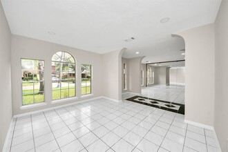 16731 Sussex Dr in Houston, TX - Building Photo - Building Photo