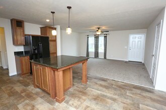 Hamlin in Webberville, MI - Foto de edificio - Interior Photo