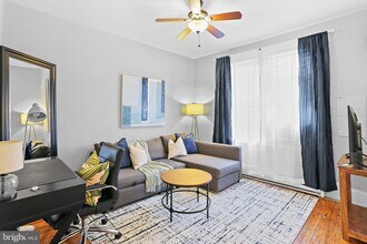 1211 33rd St NW, Unit 1 in Washington, DC - Foto de edificio - Building Photo