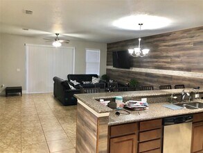 8056 Prestbury Dr in Orlando, FL - Building Photo - Building Photo