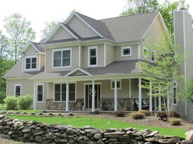 2 Long Hill Rd in Highland Mills, NY - Building Photo