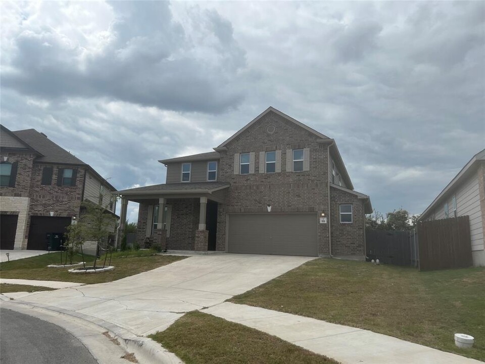 109 Crimson Ln in Kyle, TX - Building Photo